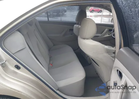 2011 Toyota Camry z USA, uszkodzony, nr VIN 4T1BF3EK2BU711452